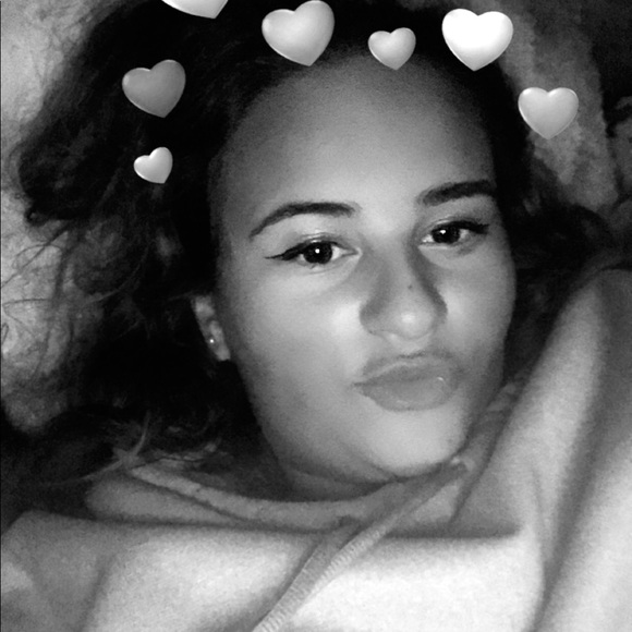 Meet your Posher, Aleyna - Picture 1 of 1